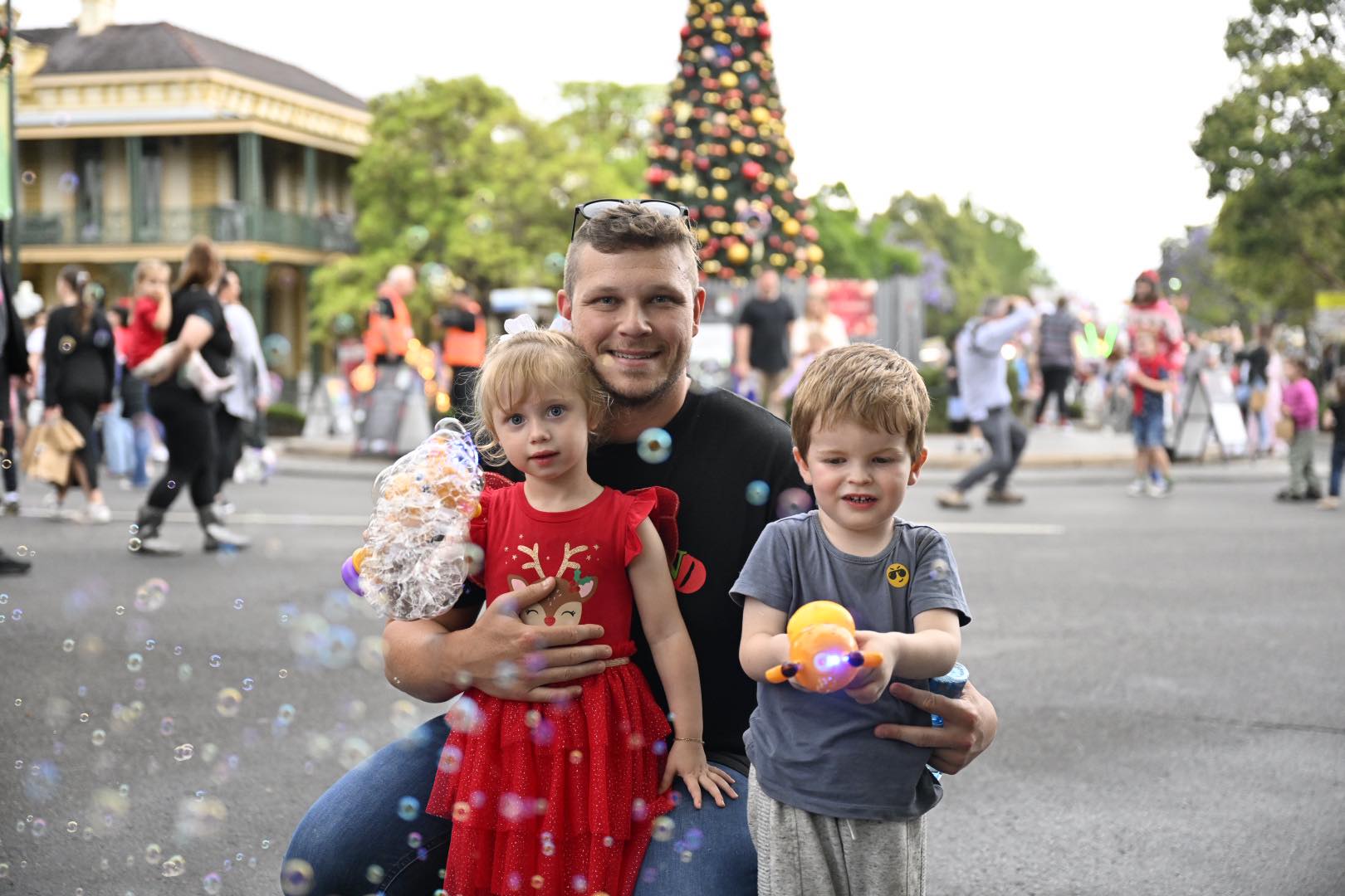 camden christmas LR 18